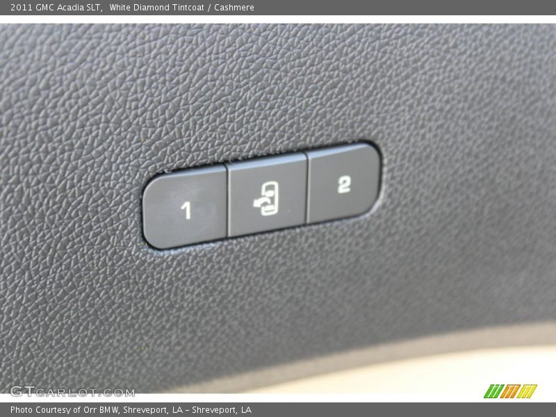White Diamond Tintcoat / Cashmere 2011 GMC Acadia SLT