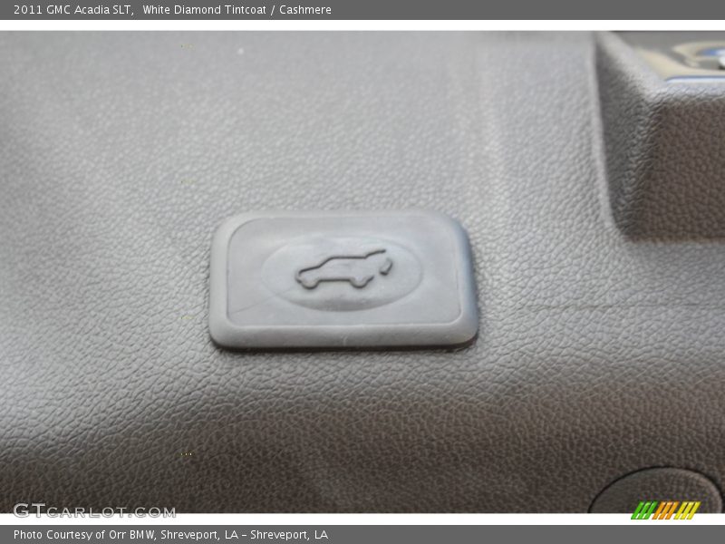 White Diamond Tintcoat / Cashmere 2011 GMC Acadia SLT