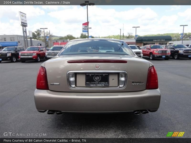 Cashmere / Shale 2004 Cadillac DeVille Sedan