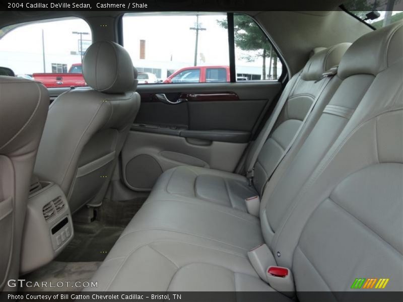 Cashmere / Shale 2004 Cadillac DeVille Sedan