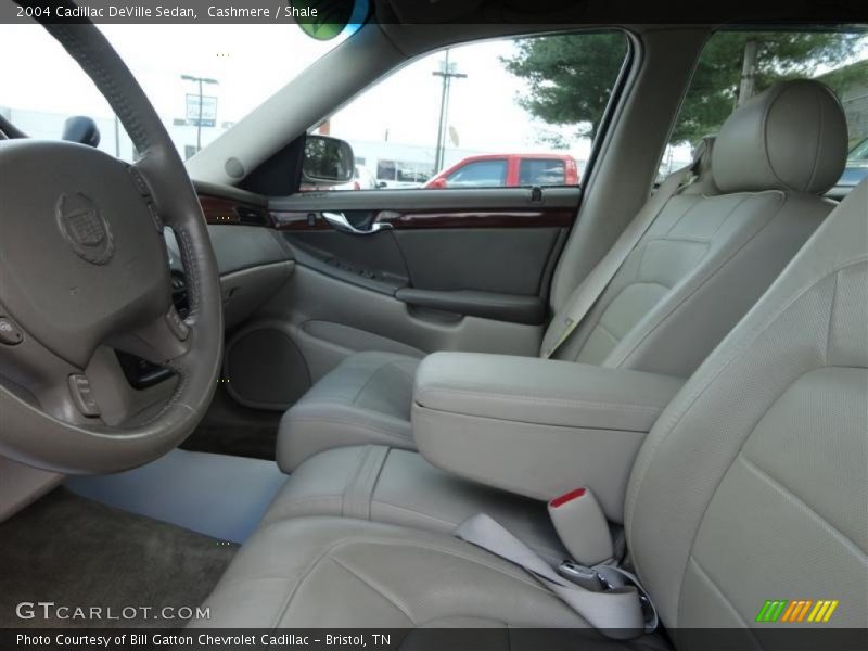 Cashmere / Shale 2004 Cadillac DeVille Sedan