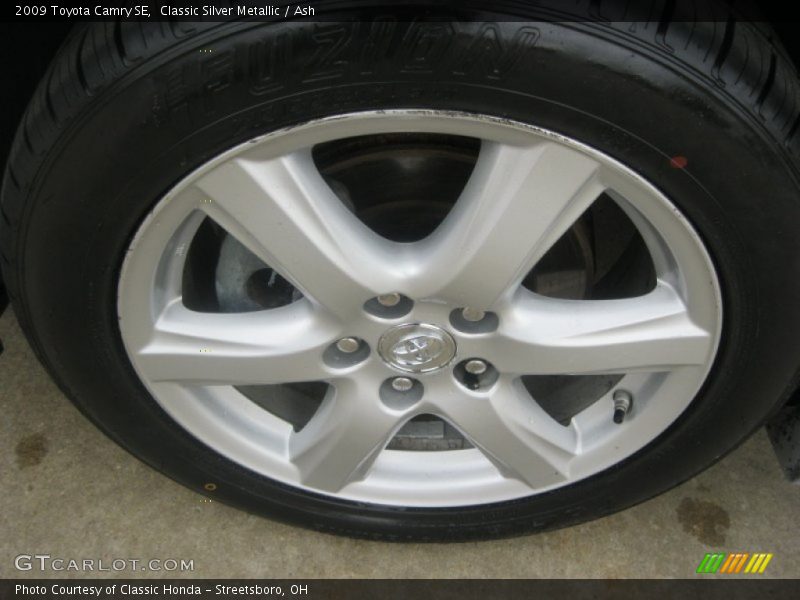 Classic Silver Metallic / Ash 2009 Toyota Camry SE