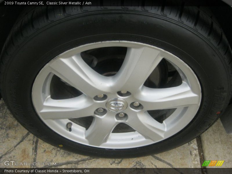 Classic Silver Metallic / Ash 2009 Toyota Camry SE