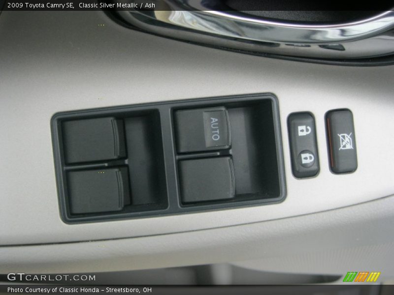 Classic Silver Metallic / Ash 2009 Toyota Camry SE