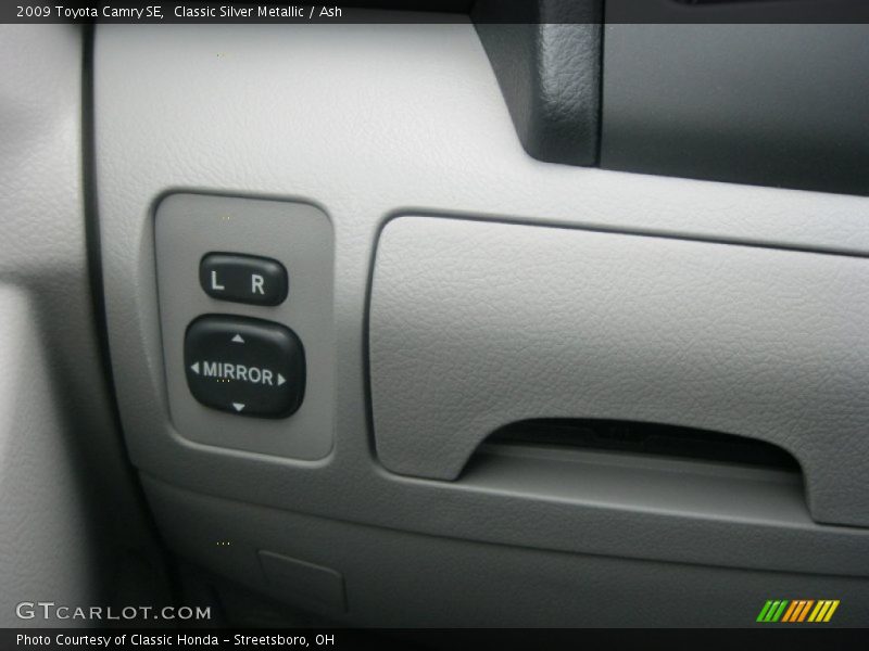Classic Silver Metallic / Ash 2009 Toyota Camry SE