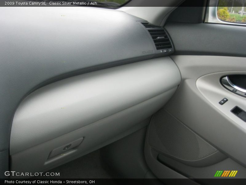 Classic Silver Metallic / Ash 2009 Toyota Camry SE