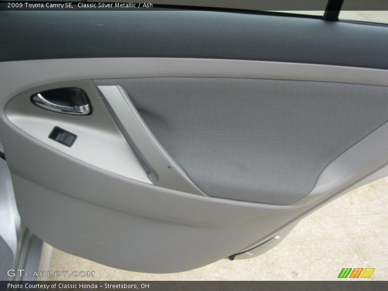 Classic Silver Metallic / Ash 2009 Toyota Camry SE
