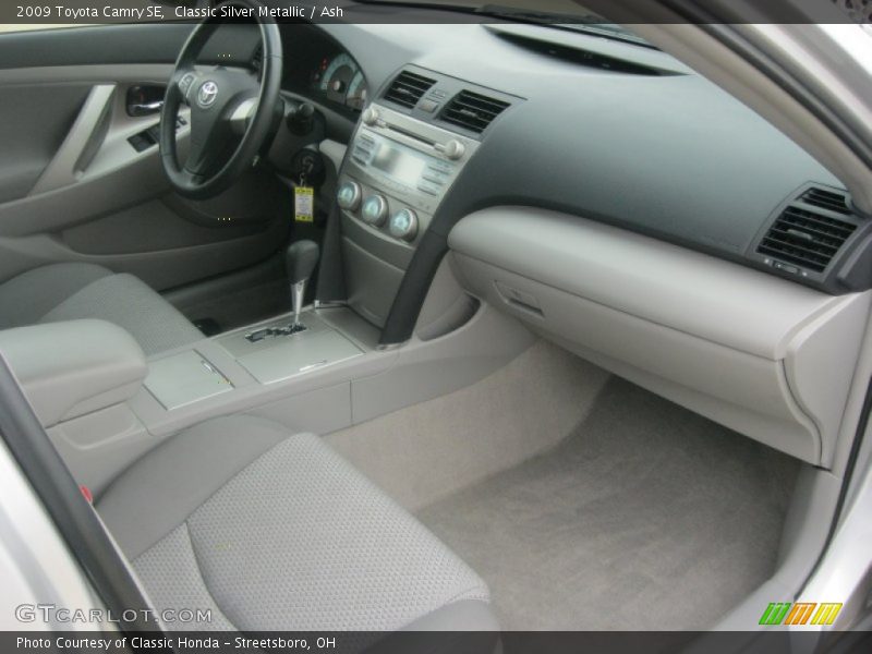 Classic Silver Metallic / Ash 2009 Toyota Camry SE