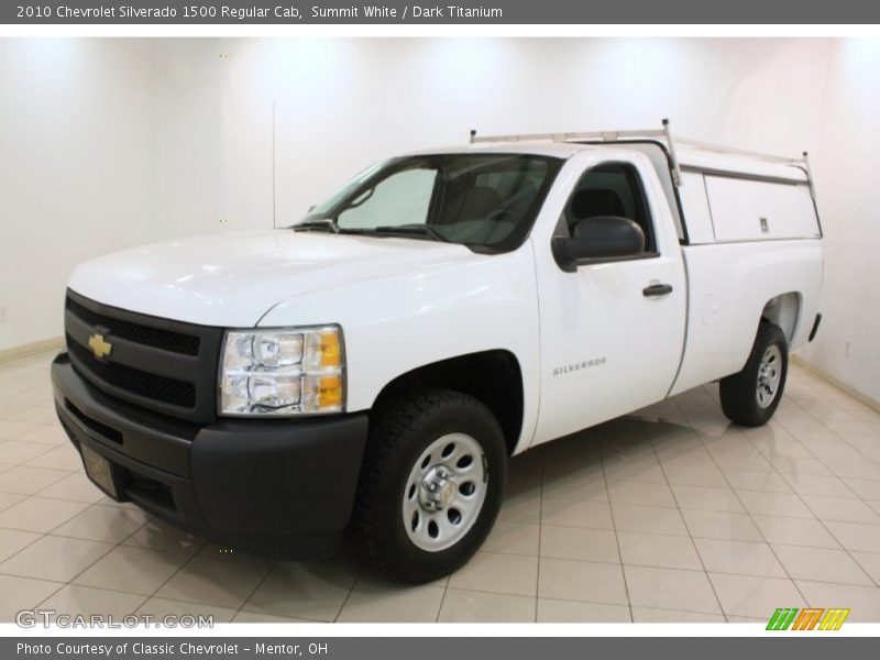 Front 3/4 View of 2010 Silverado 1500 Regular Cab