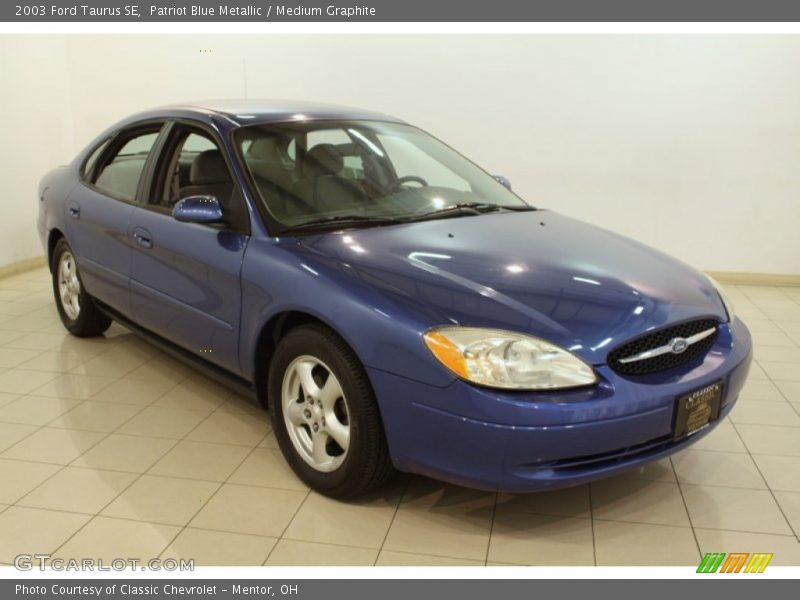 Patriot Blue Metallic / Medium Graphite 2003 Ford Taurus SE