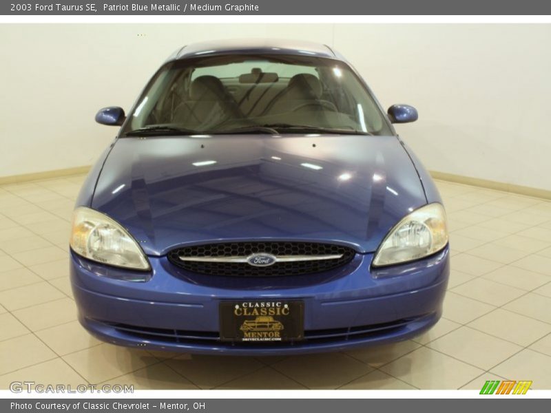 Patriot Blue Metallic / Medium Graphite 2003 Ford Taurus SE