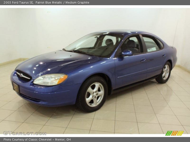 Patriot Blue Metallic / Medium Graphite 2003 Ford Taurus SE