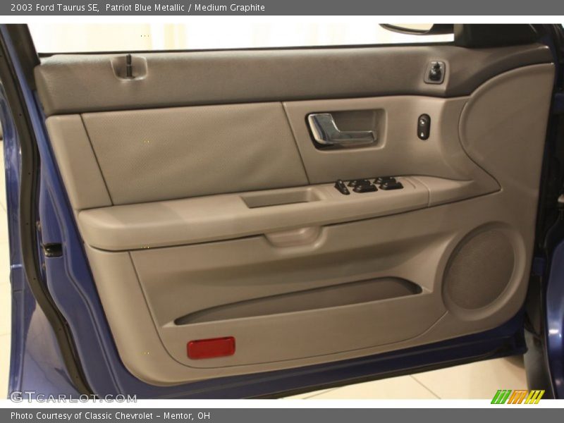 Patriot Blue Metallic / Medium Graphite 2003 Ford Taurus SE