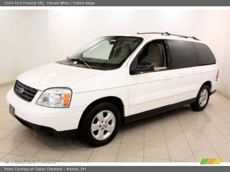 Front 3/4 View of 2004 Freestar SES