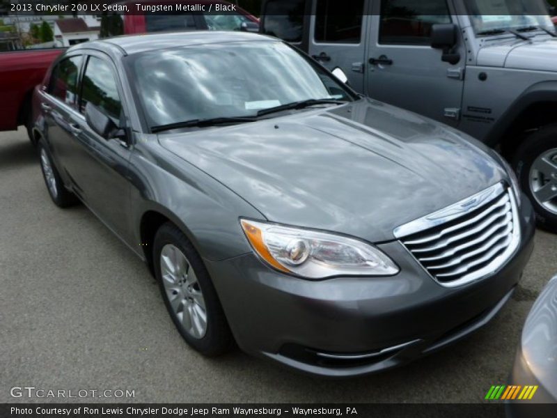 Front 3/4 View of 2013 200 LX Sedan