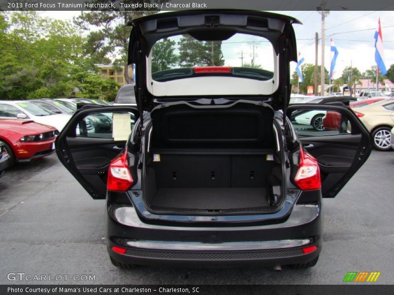 Tuxedo Black / Charcoal Black 2013 Ford Focus Titanium Hatchback