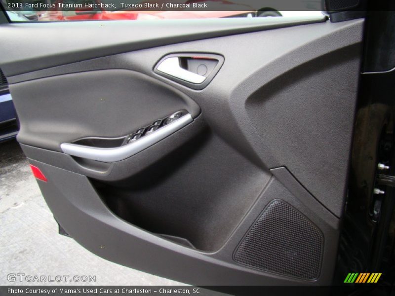 Tuxedo Black / Charcoal Black 2013 Ford Focus Titanium Hatchback