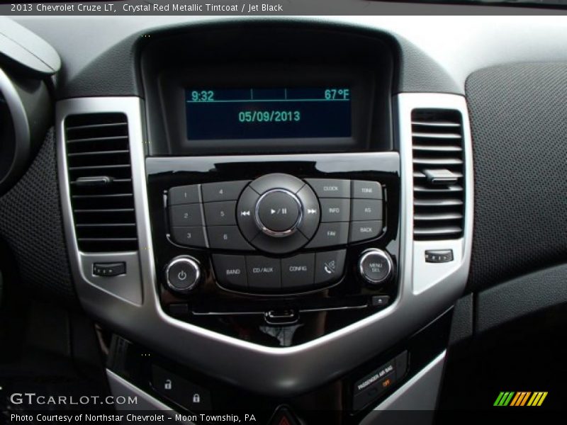 Crystal Red Metallic Tintcoat / Jet Black 2013 Chevrolet Cruze LT