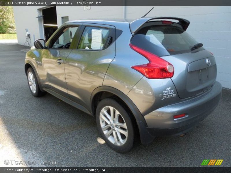 Gun Metallic / Black/Silver Trim 2011 Nissan Juke S AWD