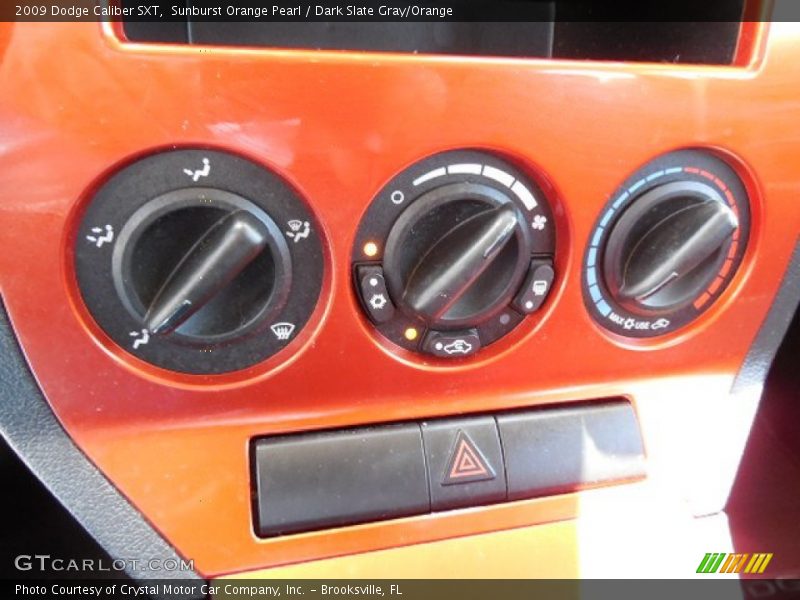 Controls of 2009 Caliber SXT