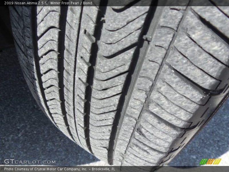 Winter Frost Pearl / Blond 2009 Nissan Altima 2.5 S
