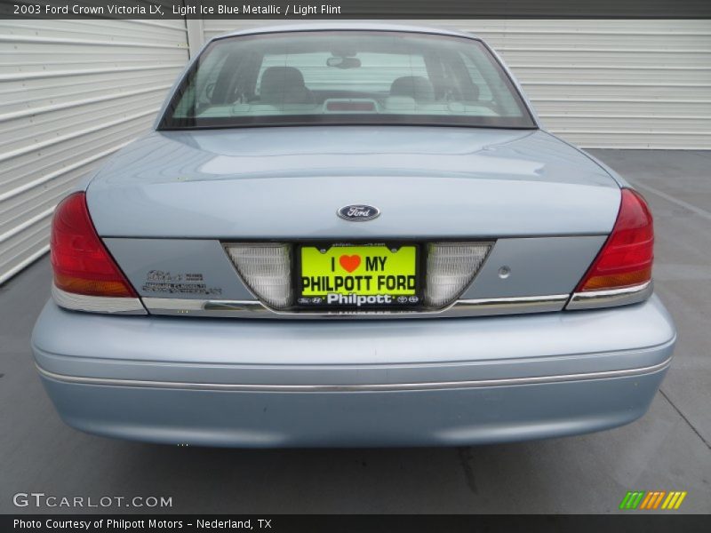 Light Ice Blue Metallic / Light Flint 2003 Ford Crown Victoria LX