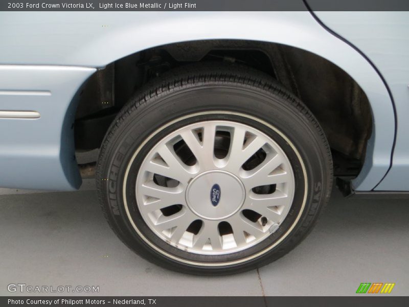 Light Ice Blue Metallic / Light Flint 2003 Ford Crown Victoria LX