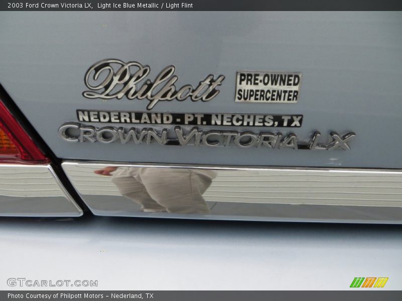 Light Ice Blue Metallic / Light Flint 2003 Ford Crown Victoria LX