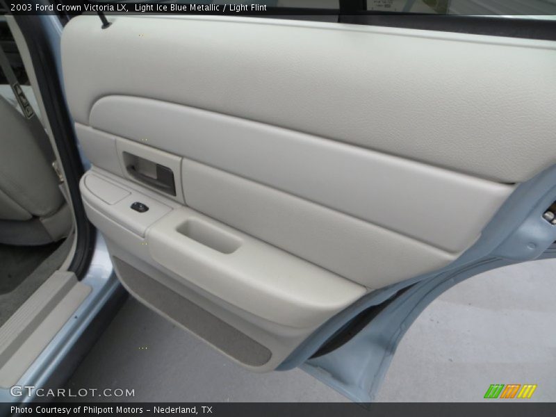 Light Ice Blue Metallic / Light Flint 2003 Ford Crown Victoria LX
