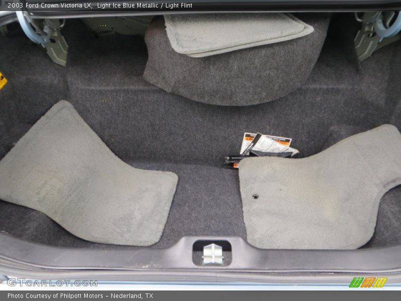Light Ice Blue Metallic / Light Flint 2003 Ford Crown Victoria LX