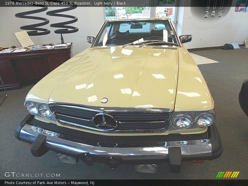 Light Ivory / Black 1976 Mercedes-Benz SL Class 450 SL Roadster