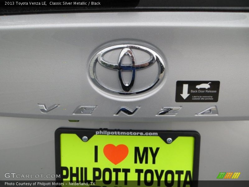 Classic Silver Metallic / Black 2013 Toyota Venza LE
