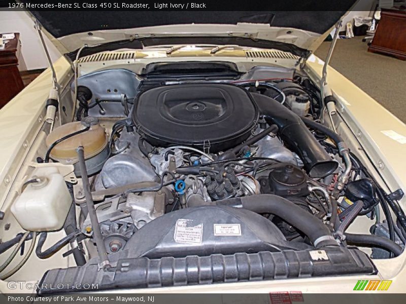  1976 SL Class 450 SL Roadster Engine - 4.5 Liter SOHC 16-Valve V8
