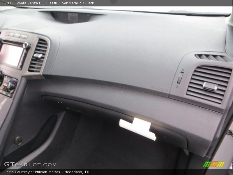 Classic Silver Metallic / Black 2013 Toyota Venza LE