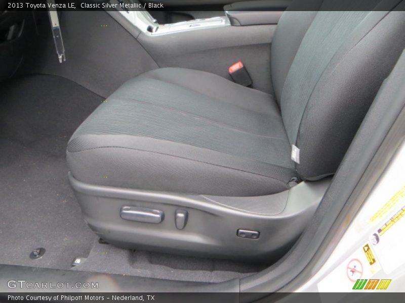 Classic Silver Metallic / Black 2013 Toyota Venza LE
