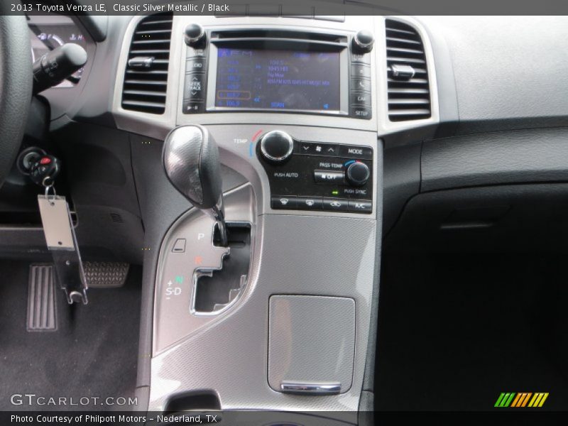 Classic Silver Metallic / Black 2013 Toyota Venza LE