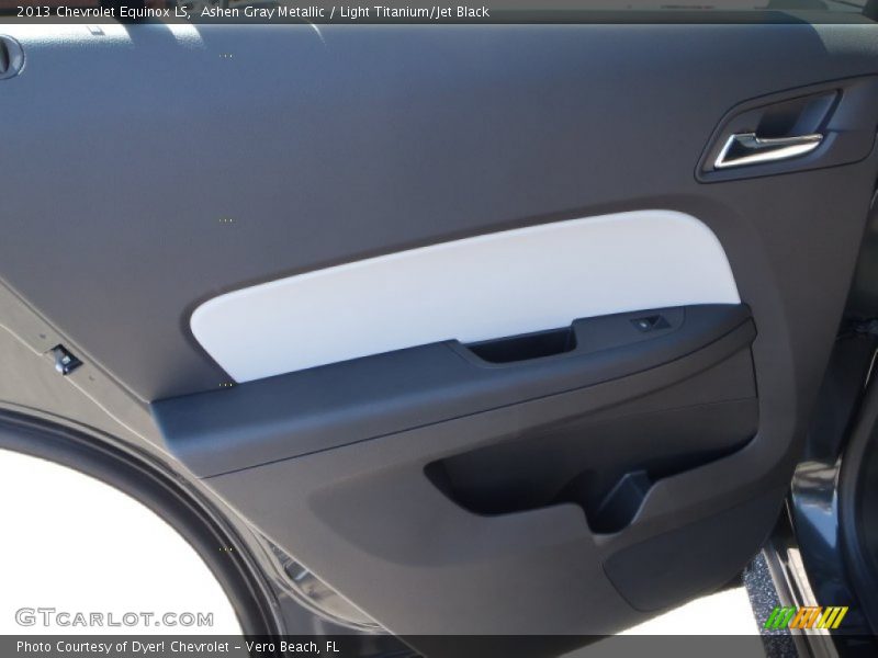 Ashen Gray Metallic / Light Titanium/Jet Black 2013 Chevrolet Equinox LS