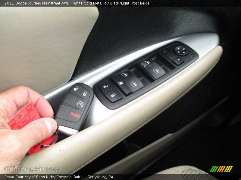White Gold Metallic / Black/Light Frost Beige 2011 Dodge Journey Mainstreet AWD