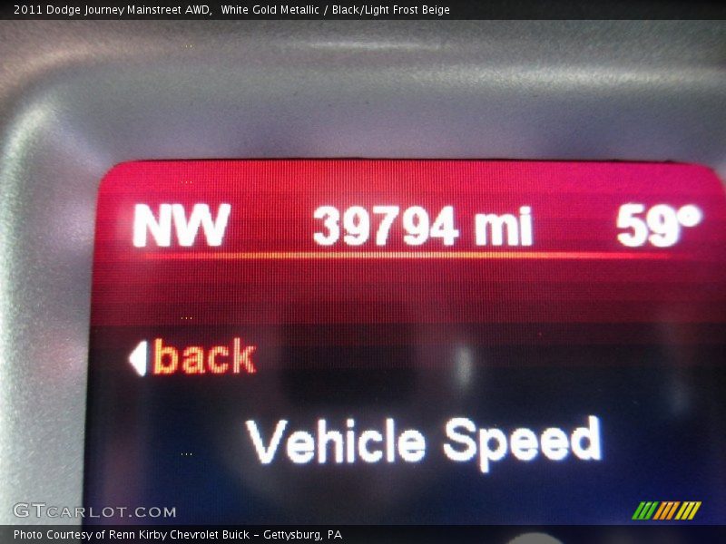 White Gold Metallic / Black/Light Frost Beige 2011 Dodge Journey Mainstreet AWD