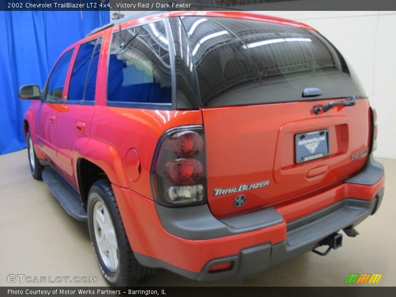 Victory Red / Dark Pewter 2002 Chevrolet TrailBlazer LTZ 4x4