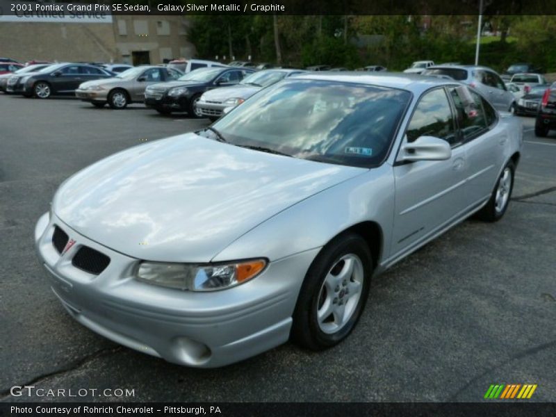 Front 3/4 View of 2001 Grand Prix SE Sedan