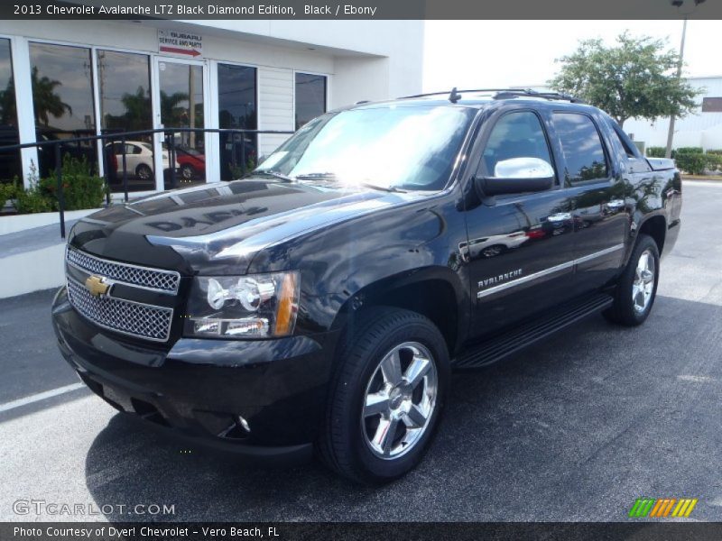 Front 3/4 View of 2013 Avalanche LTZ Black Diamond Edition