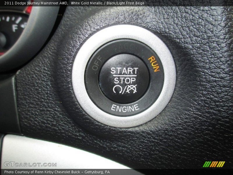 White Gold Metallic / Black/Light Frost Beige 2011 Dodge Journey Mainstreet AWD