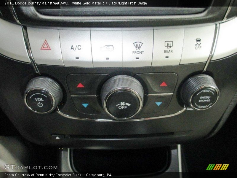 White Gold Metallic / Black/Light Frost Beige 2011 Dodge Journey Mainstreet AWD
