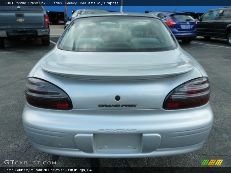 Galaxy Silver Metallic / Graphite 2001 Pontiac Grand Prix SE Sedan