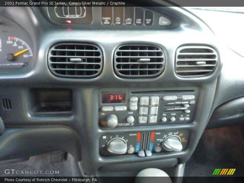 Controls of 2001 Grand Prix SE Sedan