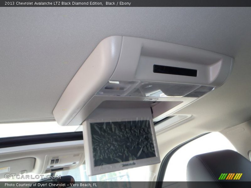Entertainment System of 2013 Avalanche LTZ Black Diamond Edition