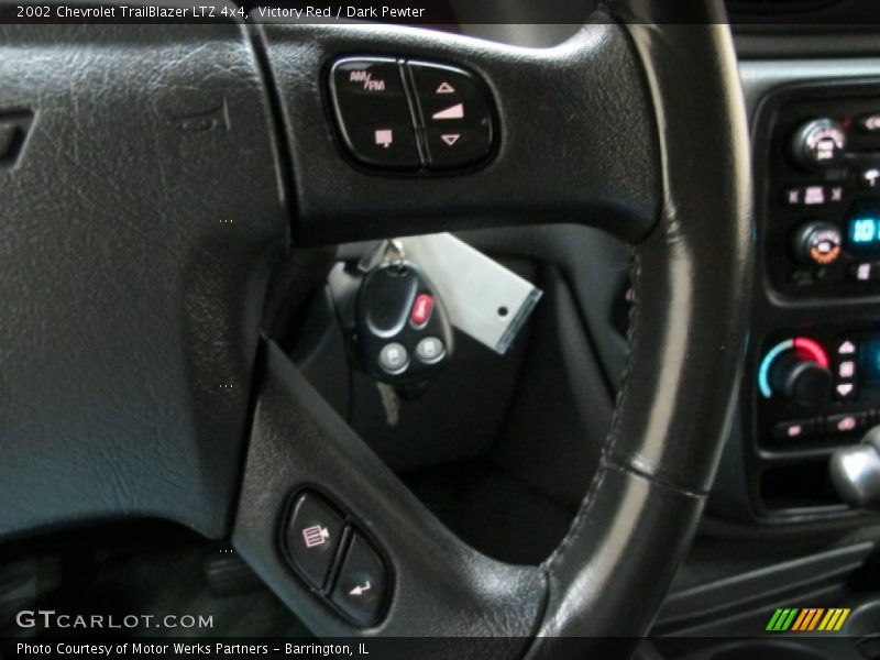 Controls of 2002 TrailBlazer LTZ 4x4