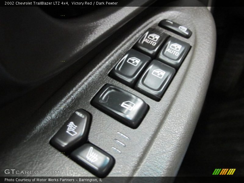Controls of 2002 TrailBlazer LTZ 4x4