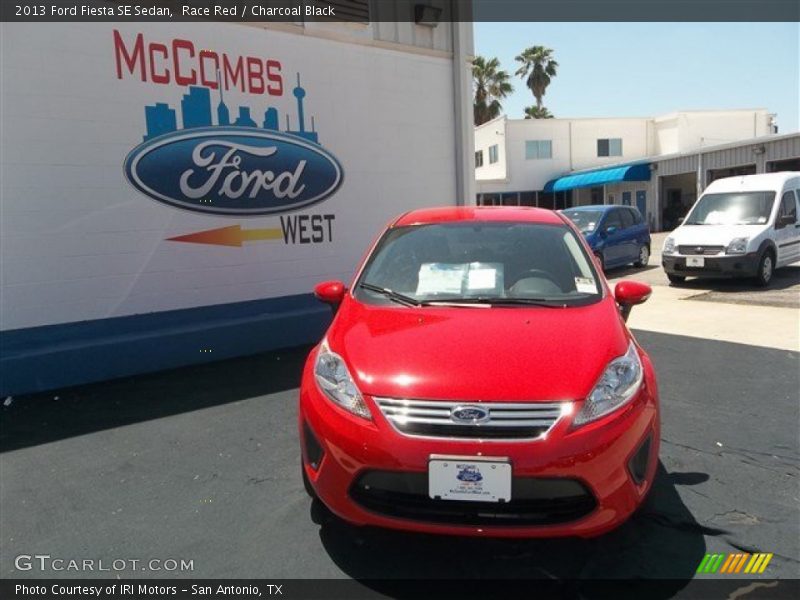 Race Red / Charcoal Black 2013 Ford Fiesta SE Sedan